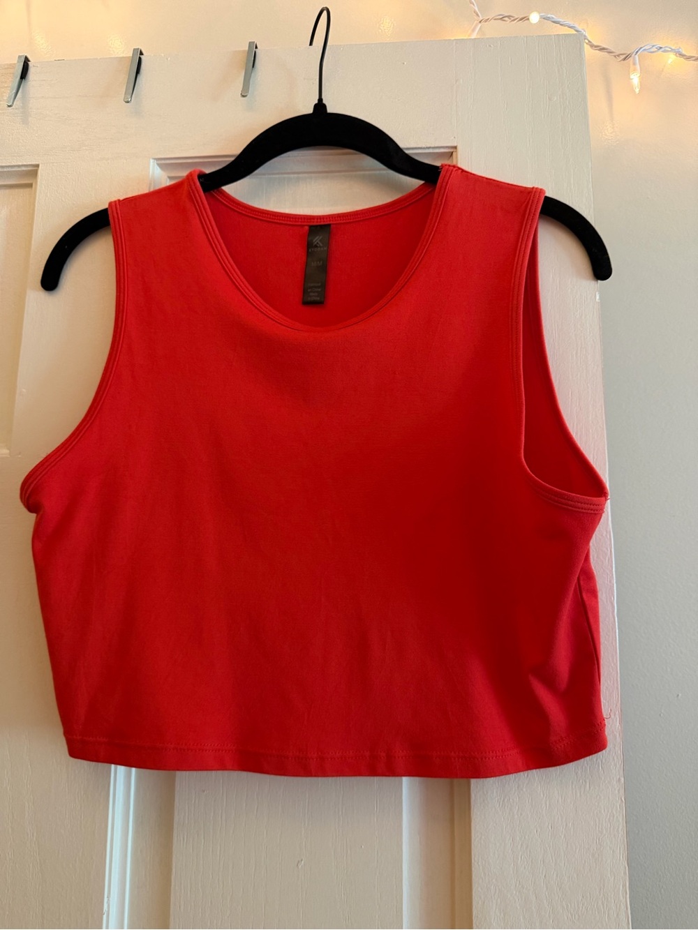 Kyodan Red Cropped Scoop Tank